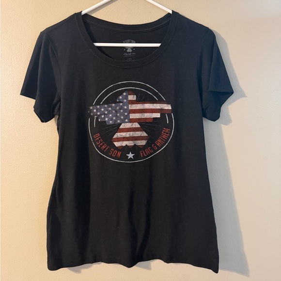 Desert Son Dierks Bentley Tops - Desert Son Dierks Bentley American Flag Eagle Graphic T-Shirt Women’s LG Country